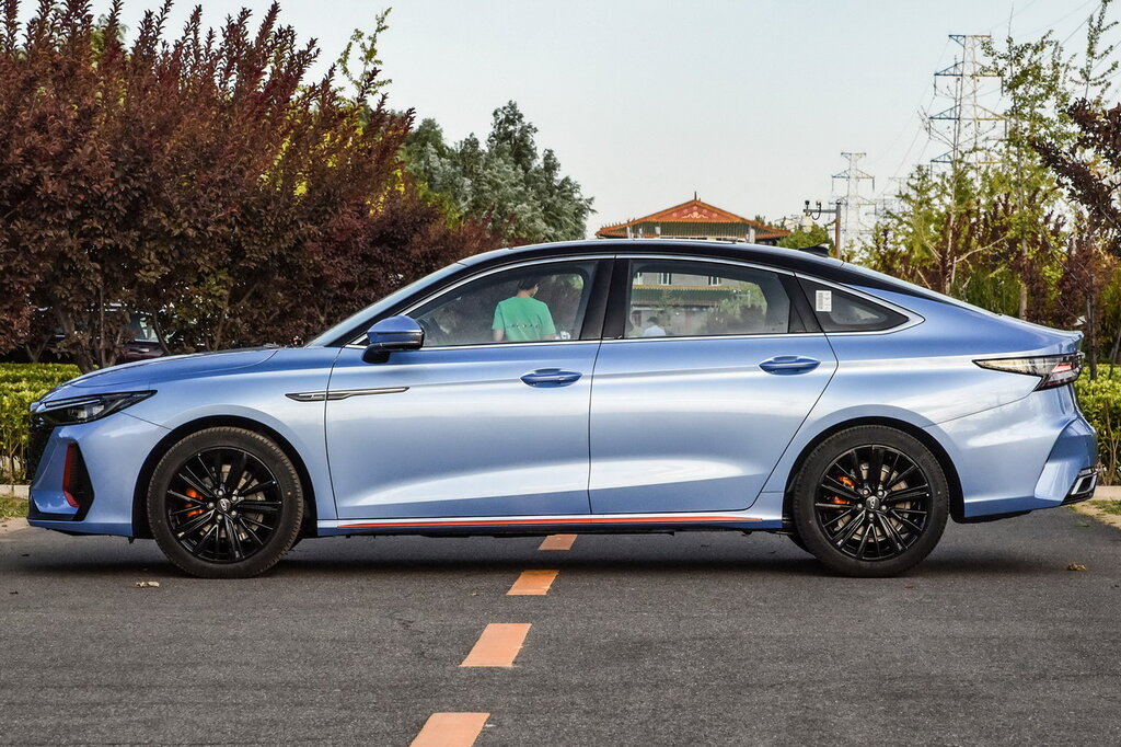 CHERY ARRIZO 8